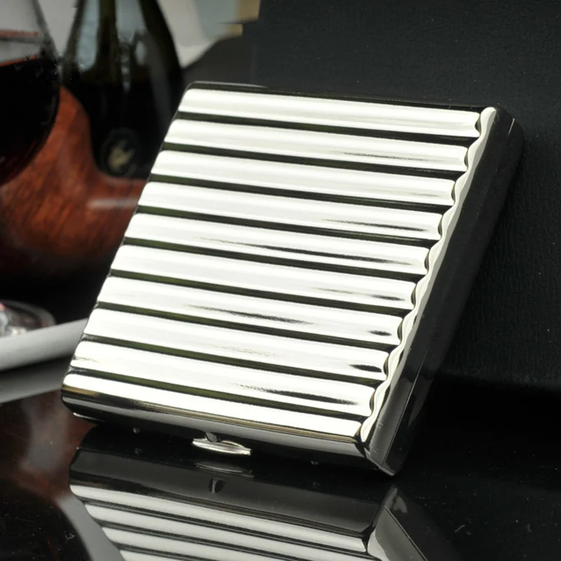 

COSY MOMENT 1pc Corrugated Design Silver/Gold Brass Cigarette Box Metal Brand Cigarette Case Holder Box For 20 Cigarettes YJ423