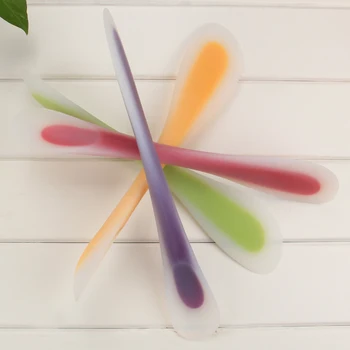 

Free Shipping High Quality Double Side Silicone Butter Icing Scraper Cake Fondant Fecoration Baking Tool(1PCS,Randomly color)