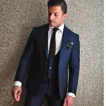 Новое поступление жениха Смокинги для женихов Темно-синие Groomsmen Пик нагрудные костюм Best человек жених свадьба ужин Костюмы(куртка+ Брюки для девочек+ жилет
