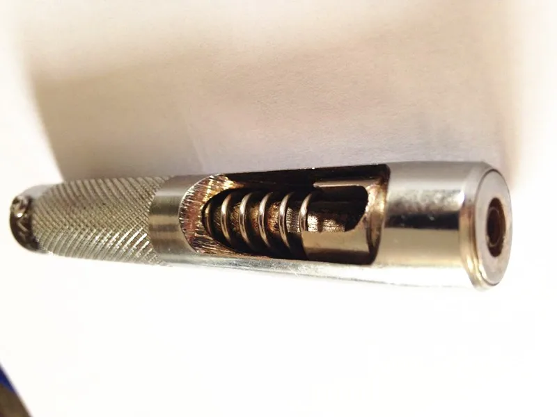 

The piano tuning tool Piano parts has big paper punch punch