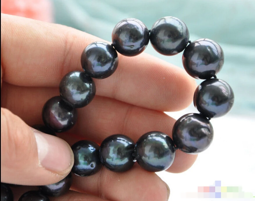 

00181 ROUND BLACK Freshwater cultured PEARL NECKLACE