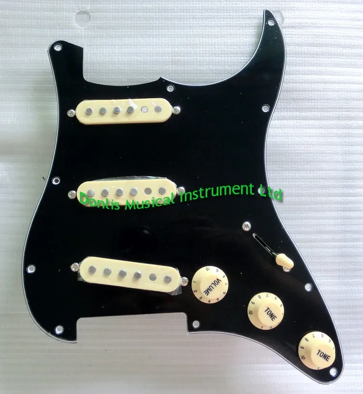 strat guitar pickguard assembly