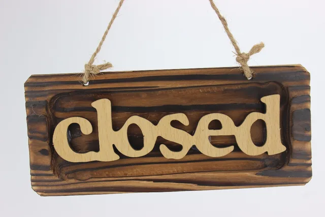 store closed signs