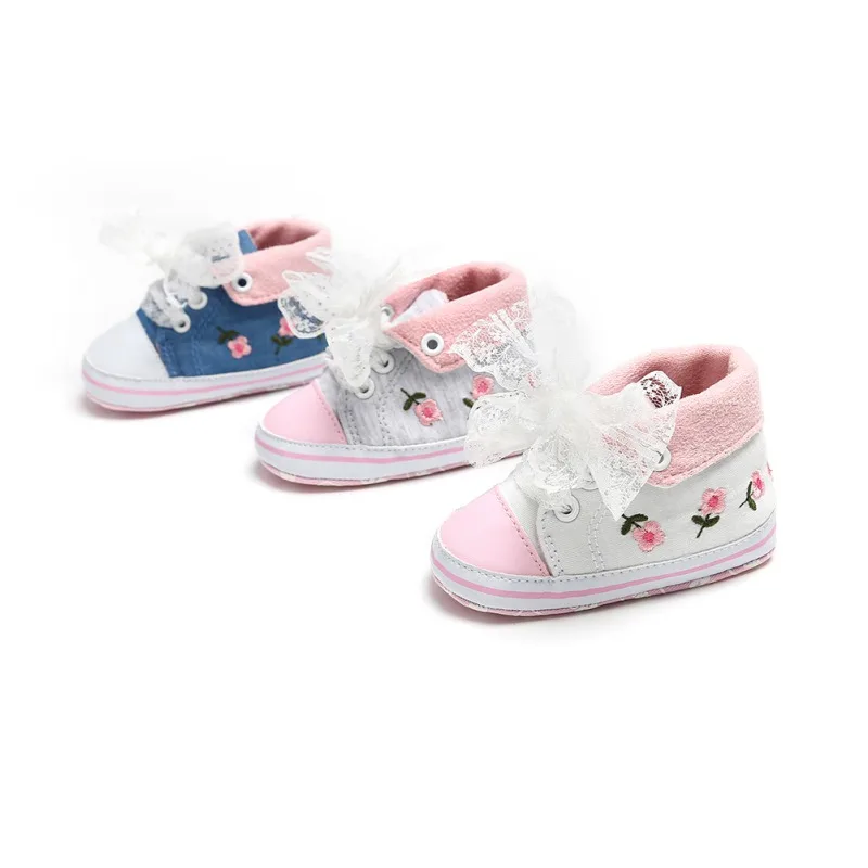 На возраст от 0 до 18 месяцев, Autumnborn туфли принцессы для девочек с цветочной вышивкой Детская Мягкая сетчатая ткань, с лентой блестящие туфли для тех, кто только начинает ходить, для детей