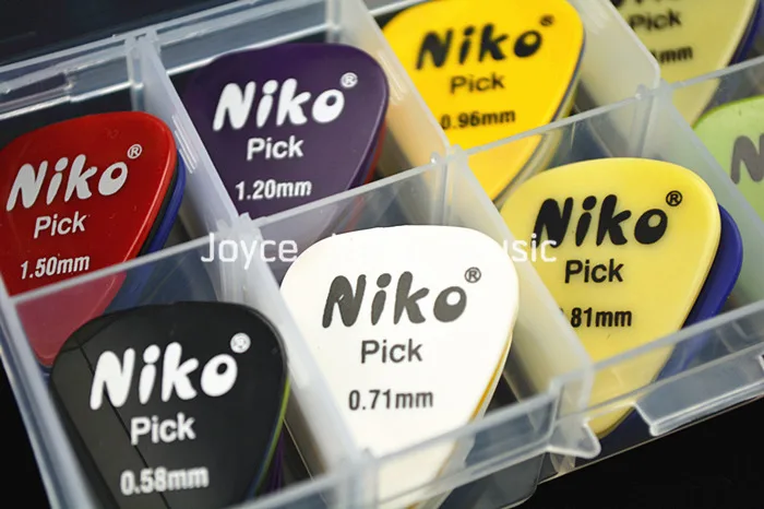 30 шт. Нико Акустической Гитары Выборка Plectrums + 1 Пластиковый Box Case Бесплатная