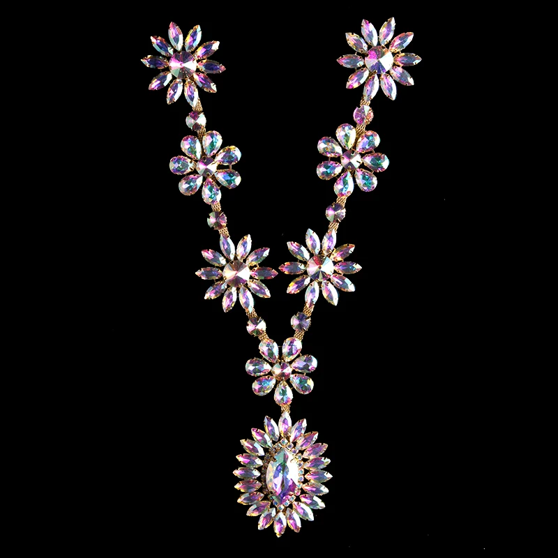 

Shining Flower Appliques Dresses V Collar Crystal Rhinestones Applique for Wedding/ Party Dresses Necklace Pendant Sew on