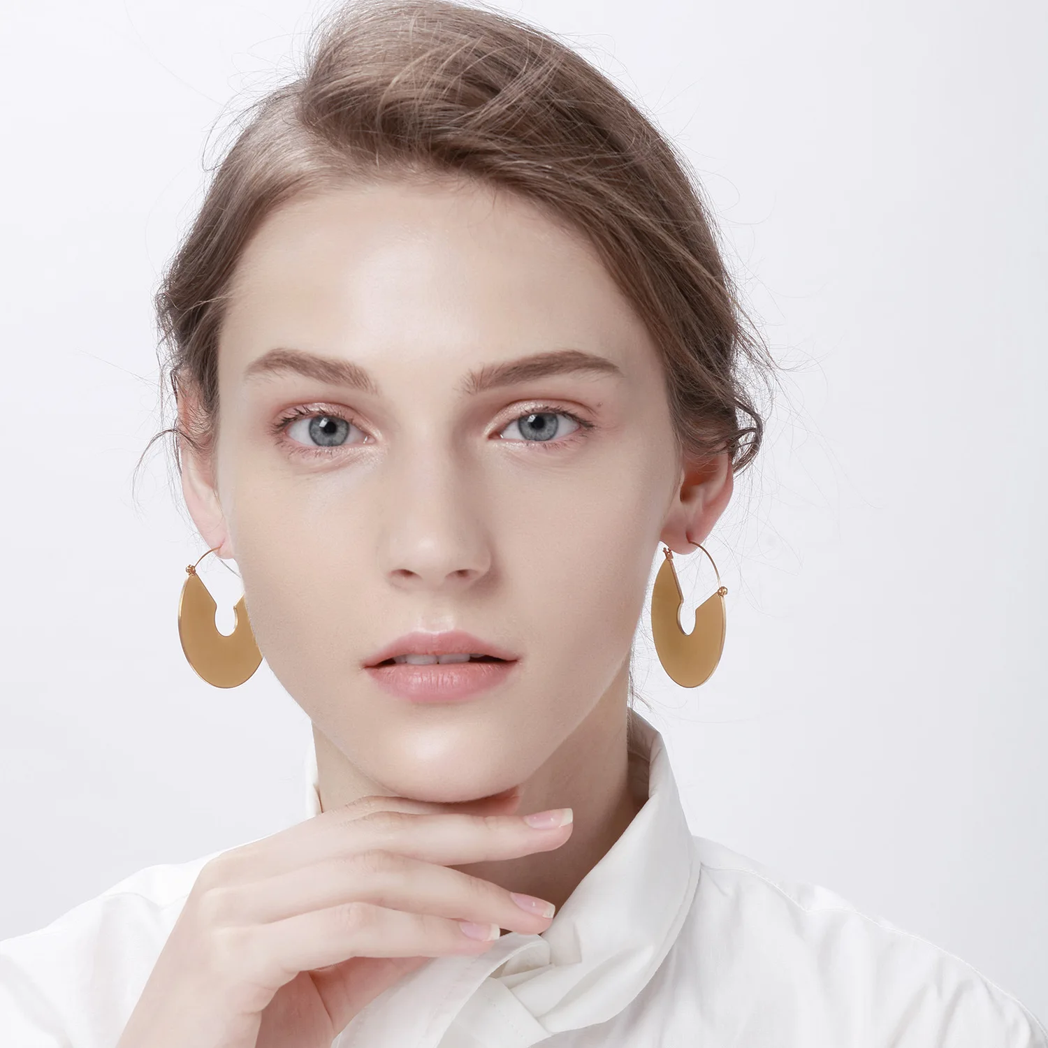 Простой стильный дизайн Нержавеющая сталь Minimalist Hoop Earrings Стиль золото/серебро веерообразные женские серьги, ювелирные украшения челнока