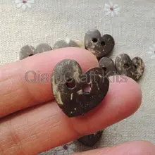 200 шт. большой 16 мм Сердце скорлупы кокосового ореха Кнопки 2 отверстия в естественный цвет