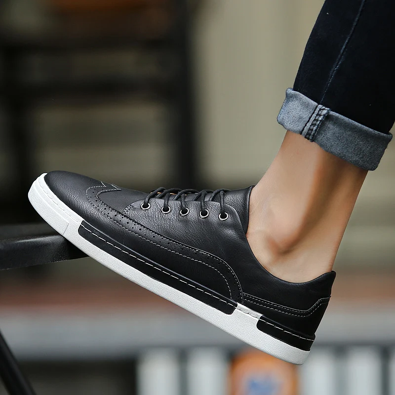 

2017 men's brogue shoes new fashion men pu leather dress shoes lace-up flats mens casual shoes with plush man moccasines T051919