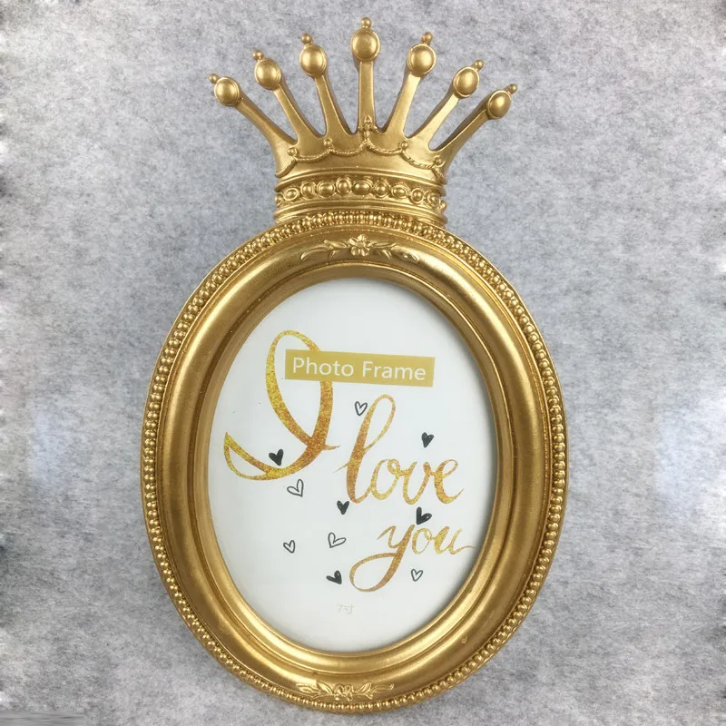 

European retro embossed resin Crown Photo Frame Pendulum Creative Home 7 "desktop photo frame desktop Decoration Home Decoration