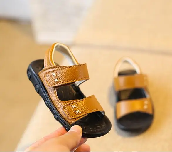 Новые кожаные сандалии для мальчика летние корейские сандалии для мальчиков Нескользящие мягкие пляжные туфли - Цвет: 1