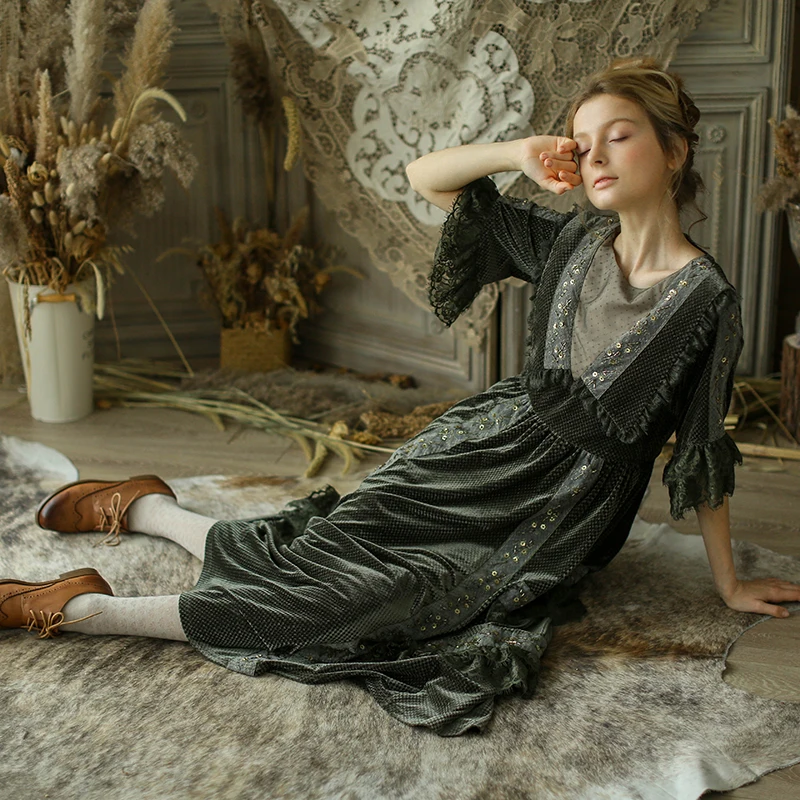 

LYNETTE'S CHINOISERIE Spring Autumn Original Design Women Mori Girls Handmade Beading Royal Vintage Green Velvet Dresses
