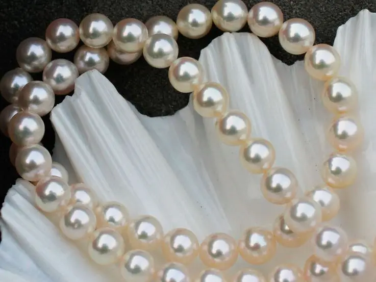 

18" 9-10MM NATURAL SOUTH SEA WHITE PEARL NECKLACE AAA