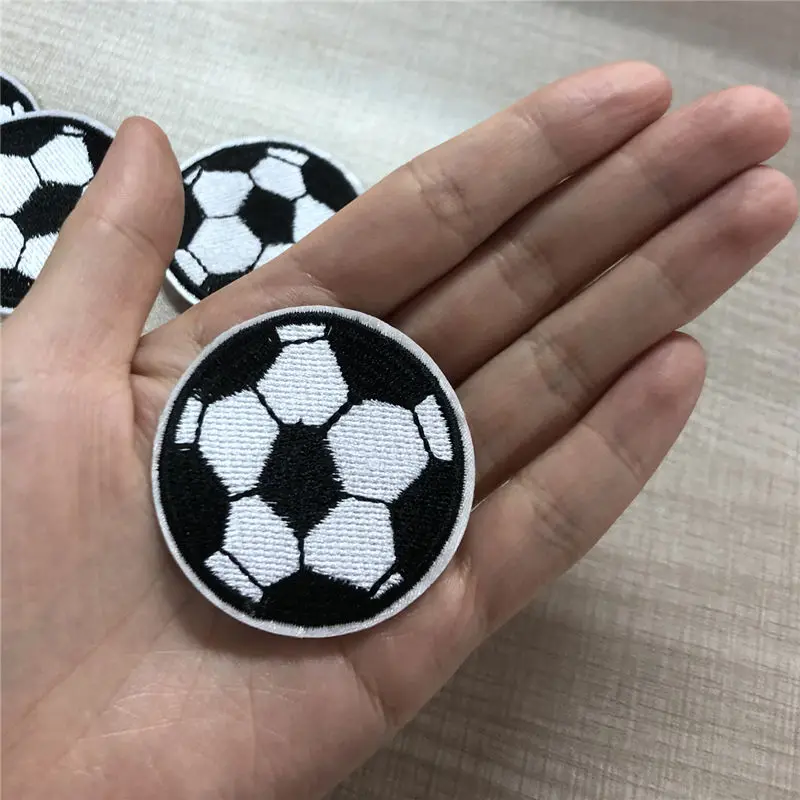 10PCS Вышитые пришить железные футбольные нашивки спортивные футбольные Значки для заклепки для джинсов шляпа аппликац