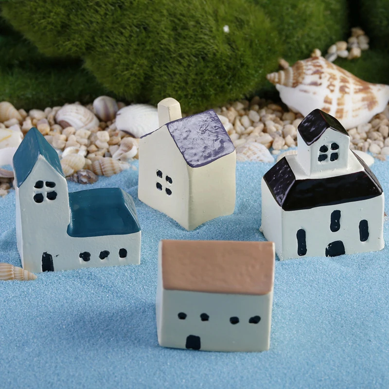 2pcs Chimney Coffee House Castle Church Sandy Beach Miniature
