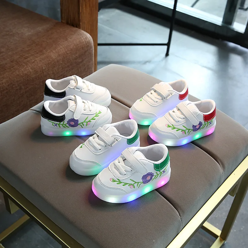 

New 2018 hot sales Floral printing LED shoes girls glowing unisex baby first walkers cute lovely glowing cute baby sneakers