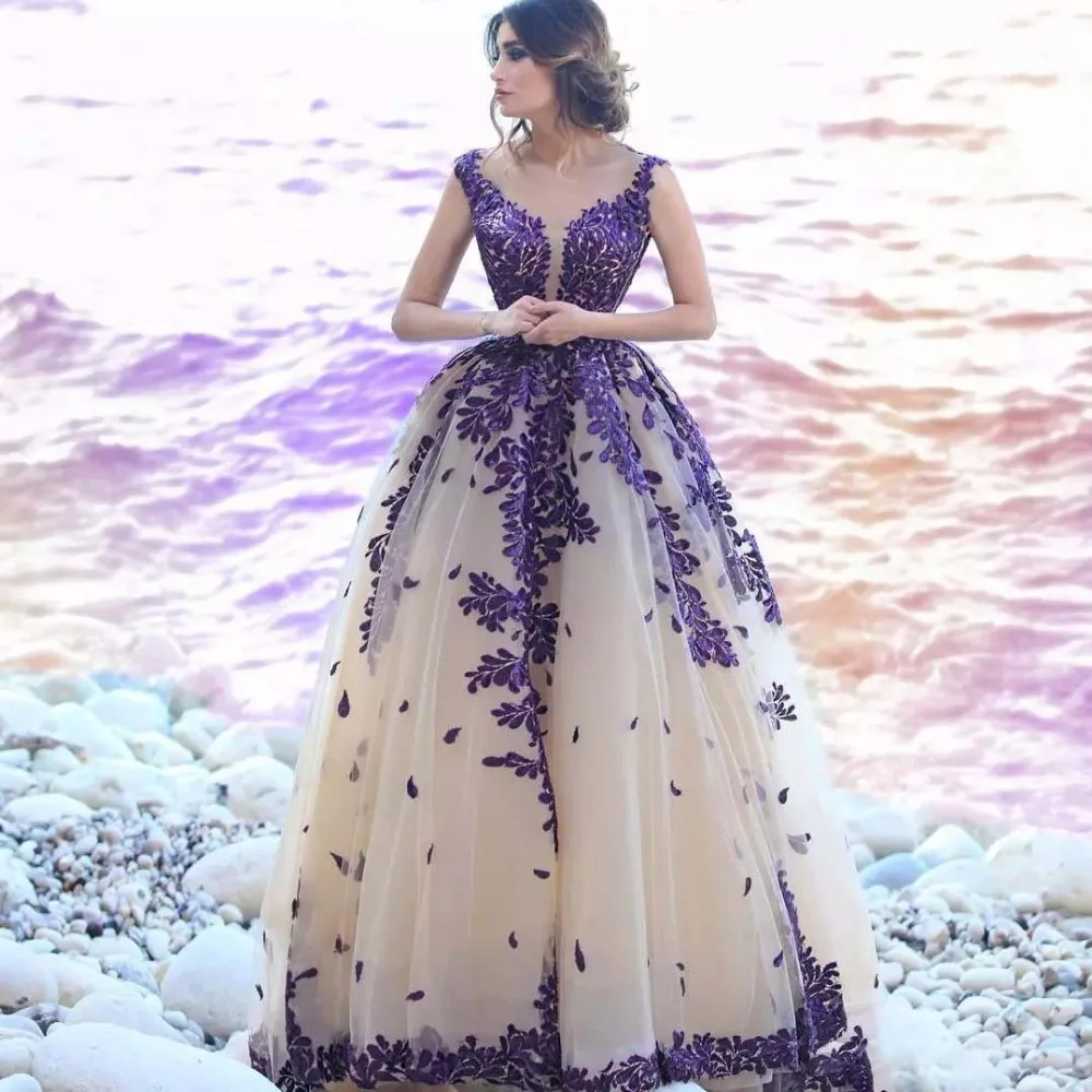 

Elegant Long Prom Gowns Ivory with Purple Appliques Arabic Formal Wear Party Dress European Fashion Sheer Neck Chic Evening Gown