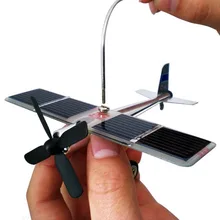 Солнечный самолет модель офиса украшения солнечной игрушки