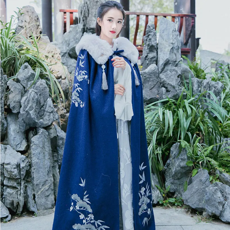 

winter Chinese women hanfu Elegant Fur collar Female Thick Floor-Length vintage Stylish Oversized Overcoat Woolen Cloak Coat