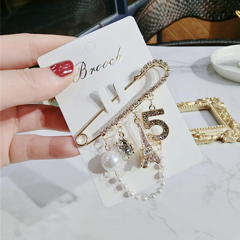 

Korea Handmade Luxurious Vintage Rhinestone Pearl Number 5 Badge Brooches Pins Fashion Jewelry For Woman Accessories-JQGWBH004E