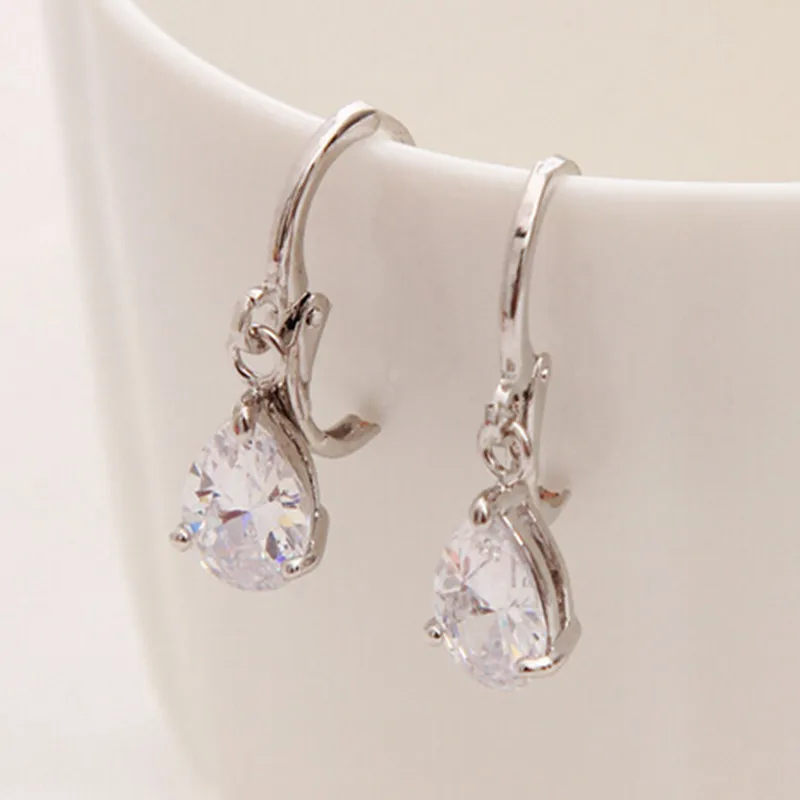 

2017 New Summer Style Clear Austria Crystal Silver Clip Dangle Earrings For Women Charm aretes Pierced on ear jewelry
