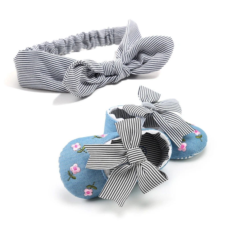 Обувь для новорожденных девочек с цветочным рисунком; новые летние милые хлопковые туфли принцессы с мягкой подошвой и повязкой на голову для маленьких девочек 0-18 месяцев