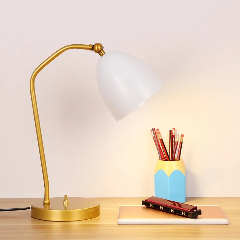 Современная светодиодная настольная лампа MDWELL с золотым корпусом для кабинета, спальни, регулируемая железная угловая Настольная лампа с переключателем на базе - Цвет абажура: White Shade