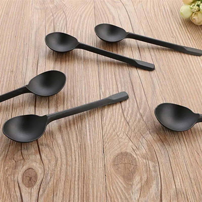 

100pcs Disposable Spoons Plastic Thickened Long Handle Cake Spoons Ice-Cream Desserts Spoons (Black)