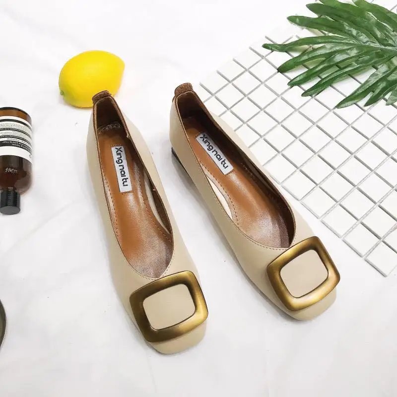 Металлическое украшение для пряжек; тонкие туфли без застежки; туфли-лодочки из микрофибры с закрытым носком; женские кожаные туфли в стиле ретро; женские туфли на толстом каблуке