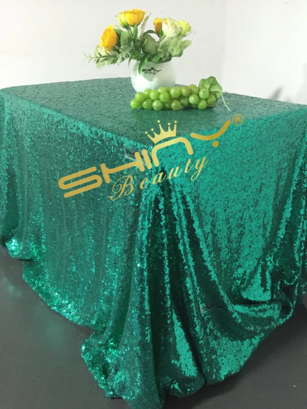 ShinyBeauty 60x120 Inch Square Iridescent Christmas Green Sequin