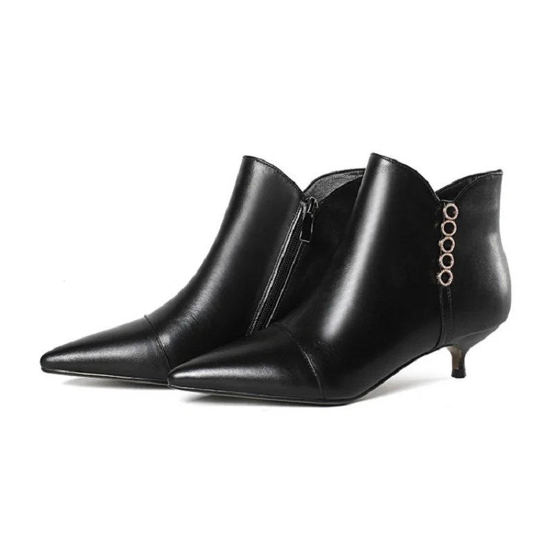 

2018 autumn and winter new short boots female pointed cat with bare boots women's boots black ljj 0307
