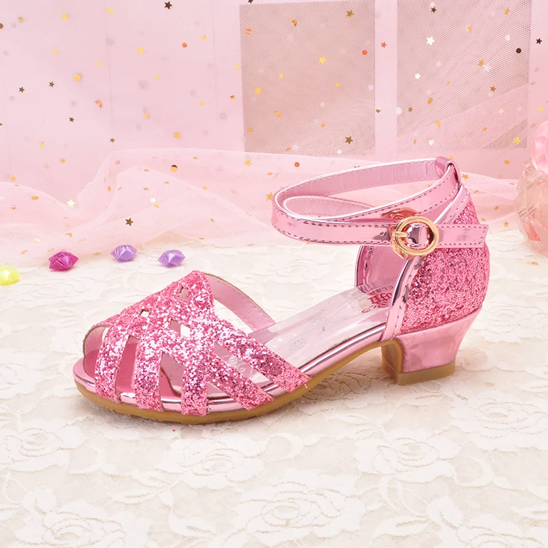 Г. летние сандалии на высоком каблуке для девочек Детская блестящая кожаная Студенческая обувь принцессы Детские вечерние сандалии со стразами для торжеств