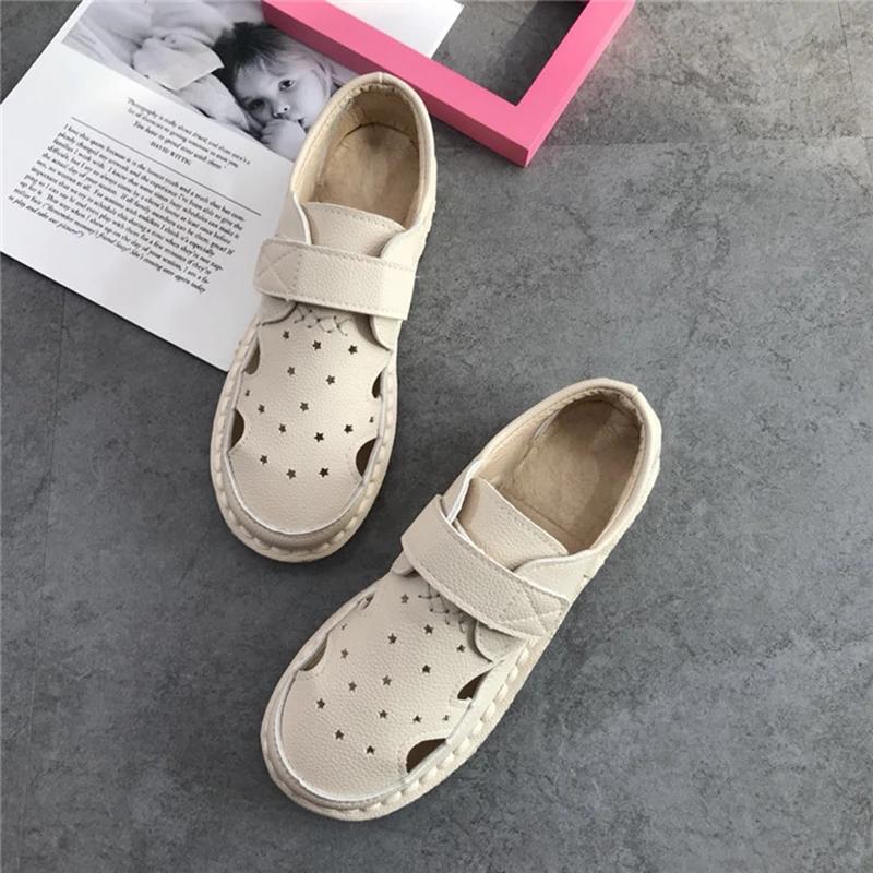 

2018 Spring New Round Toe Fashion Hollow Soft Base Comfortable Shoes Simple Casual Flat Shoes.