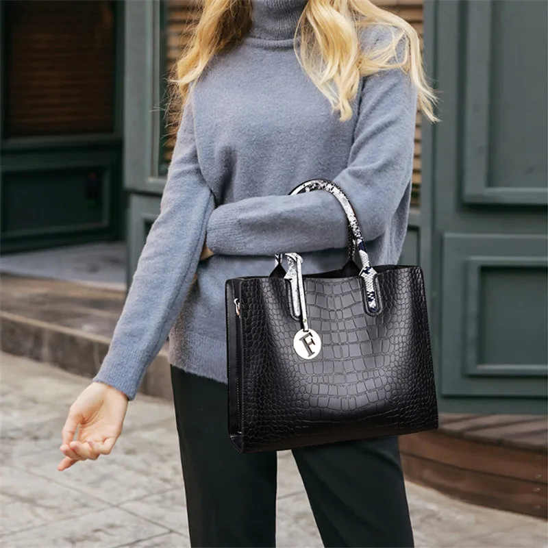 “ Bolsa das Senhoras Crossbody Couro Moda Rivet Mini