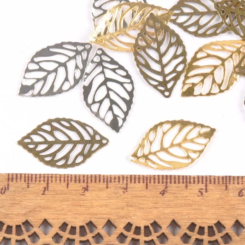 Uxcell Colgante De Hojas Huecas, Hojas De árbol Huecas De Metal, Decoración Para Hacer Manualidades, Collares, Horquillas, Pinzas Para El Cabello, Ropa Y Manualidades, Plata, No