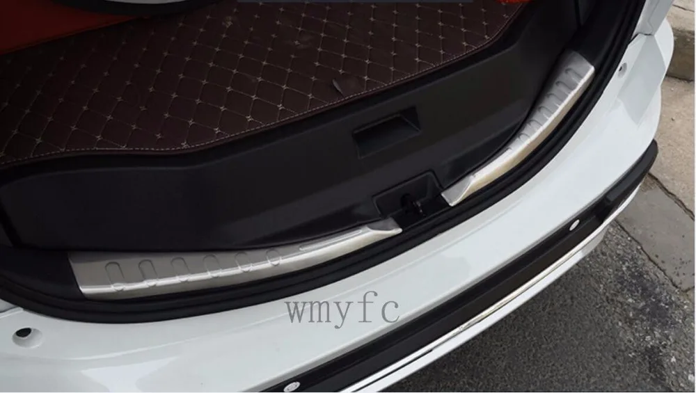 

2pcs/lot Stainless Steel Car Rear Inner Rear Bumper Protector For TOYOTA RAV4 2014 2015 2016 2017 2018