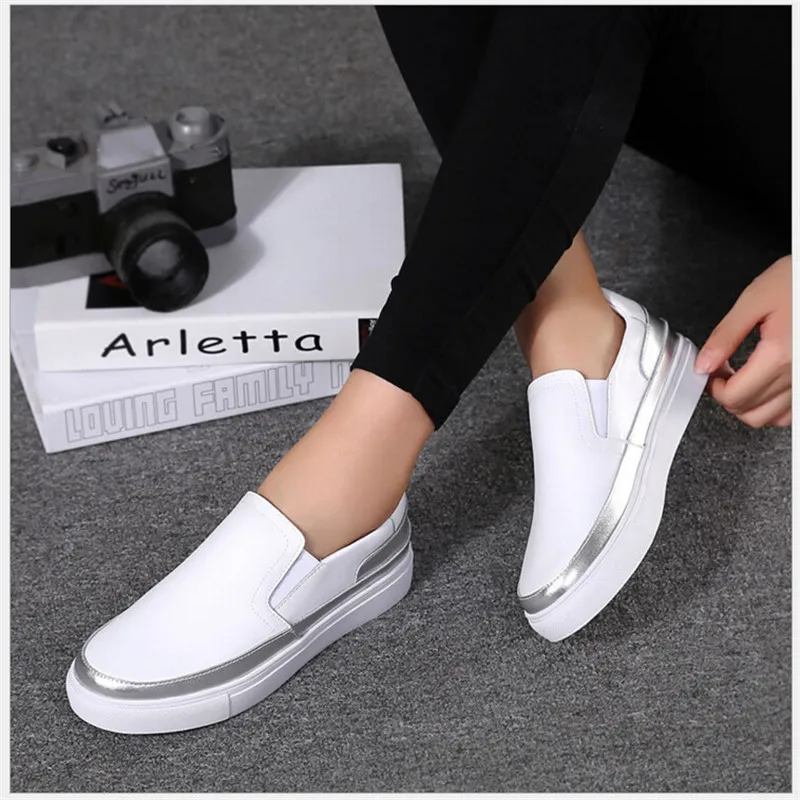 Leather Flat Foot Loafers High-quality Women's Leather Shoes Black Silver Flat Shoes Soft Bottom Student Shoes