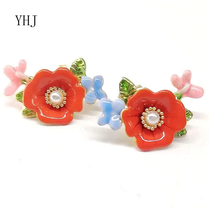 

2018 new enamel enamel pink flowers, green leaves, pearl, silver pin, ear studs.