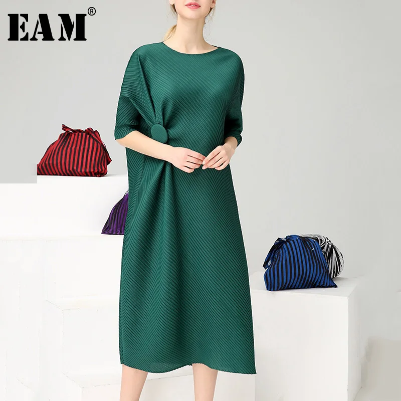 

[EAM] 2019 New Spring Summer Round Neck Half Sleeve Waist Fold Loose Big Size Pleated Temperament Dress Women Fashion JW853