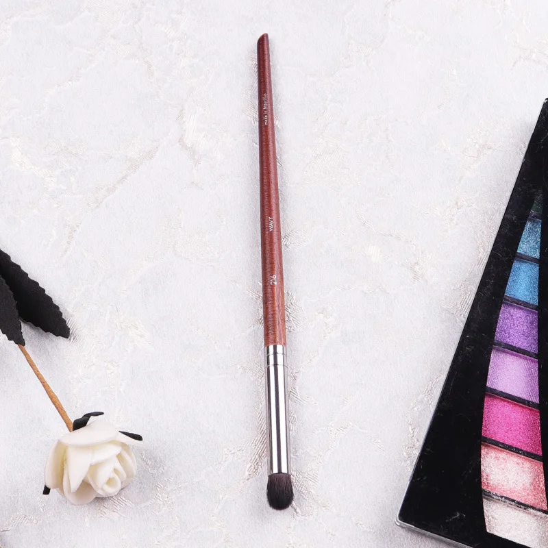 

High Quality Medium Eye Blender Brush Natural Wood Rounded Eyeshadow Blending Brush Makeup Tool 1 pcs