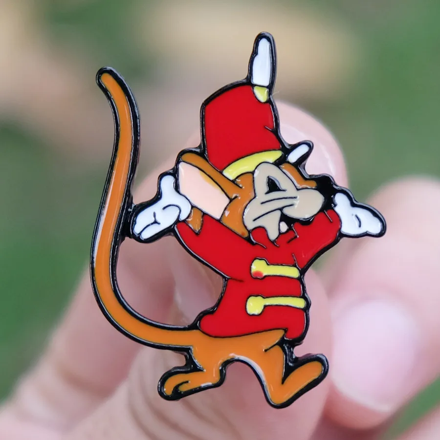 

Dumbo Timothy Metal Badge Pin for clothes and backpack Embossing high quality Brooch Chestpin Costume kid's Gift