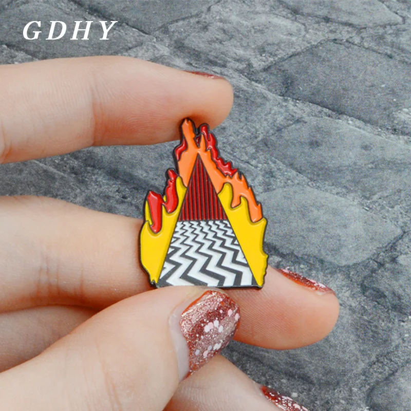 

GDHY Twin Peaks Dougie Jones Pins Brooch Charm featuring The Red Room Mr Jackpots Hello Enamel Pins Backpack Badge Lucky Gift