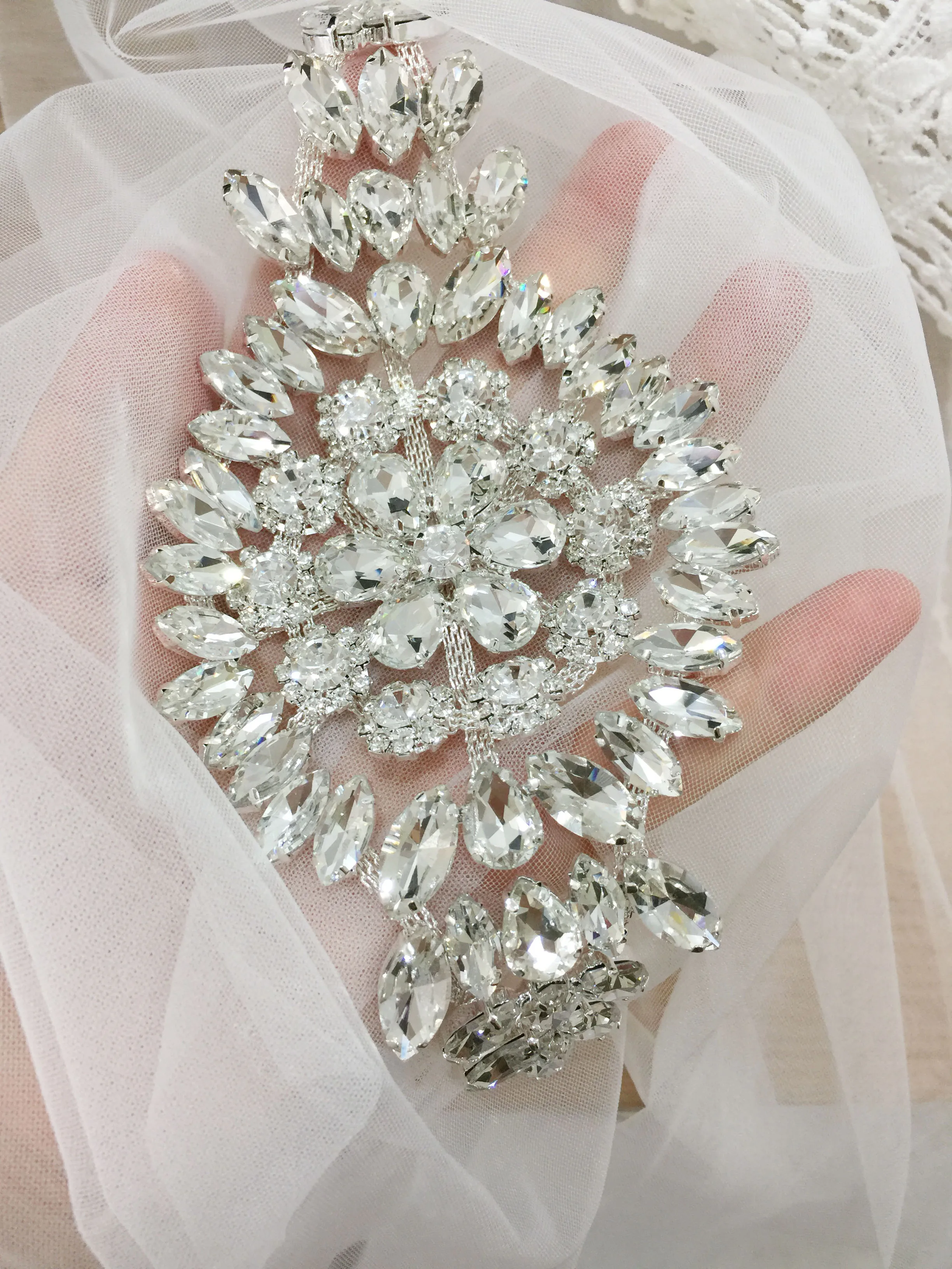 

2 pieces Vinatge style rhinestone beaded applique , crystal motif diamante applique for evening dress decor prom dress