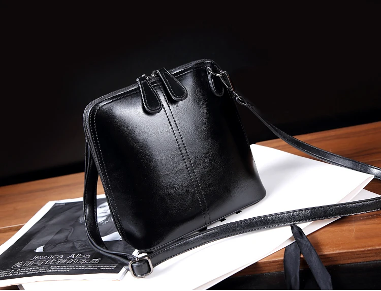 Kajie, винтажная, масляная, восковая кожа, маленькая сумочка в виде ракушки, женская сумка через плечо, мини-сумка на молнии, Ретро стиль, черный, коричневый цвет, сумка