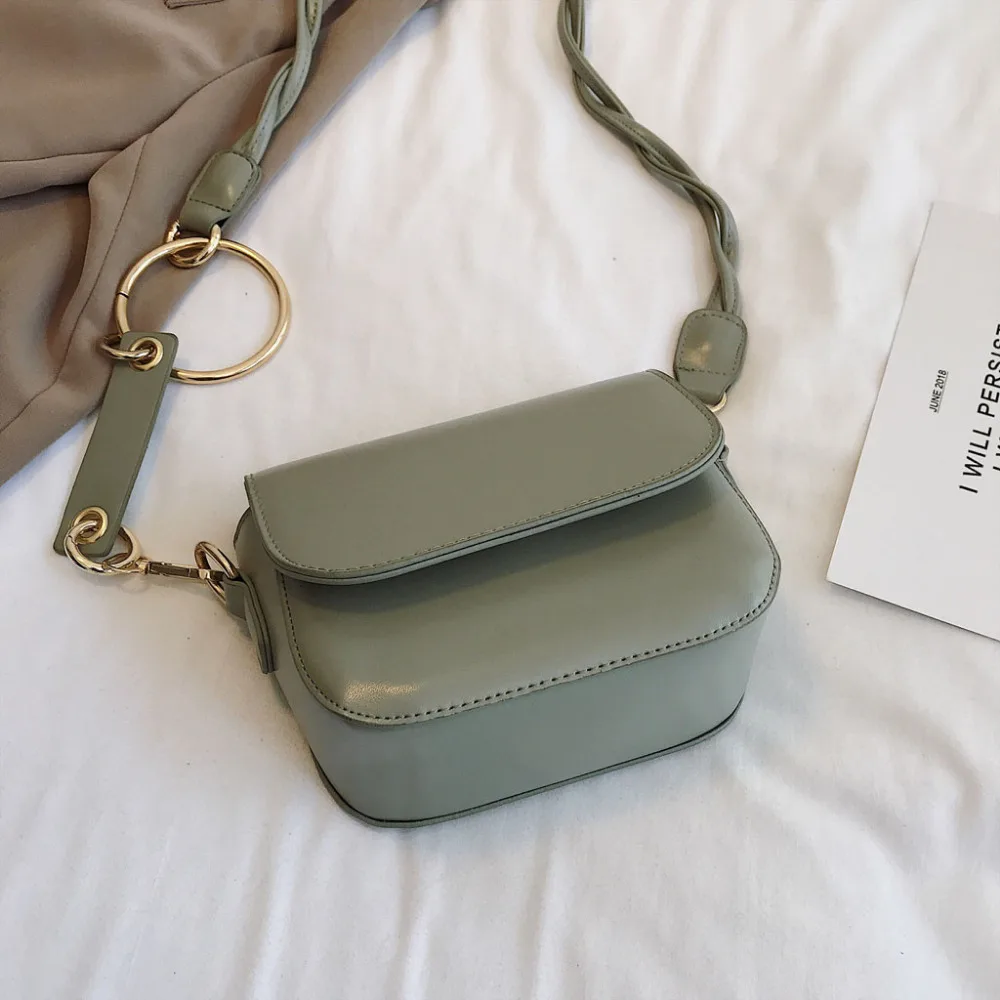 14 - QQQ90515085_0327358183513720219