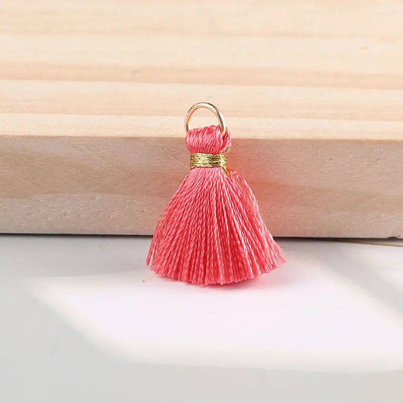 Ipsequins 10 шт./лот 2 см мини шелковистые кисточки красочные маленькие кисточки для ювелирных изделий diy boho браслет ожерелье изготовление поставки - Цвет: 10 Melon