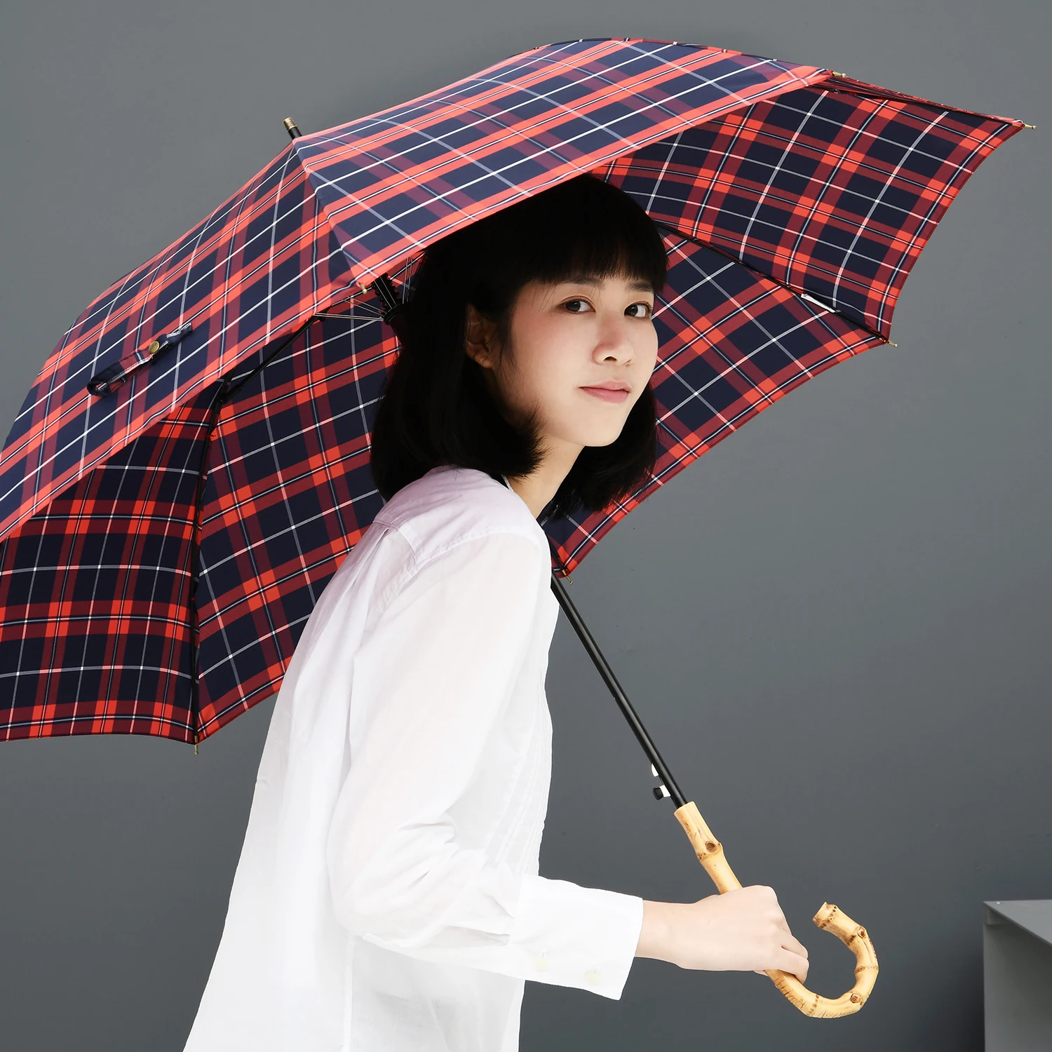

Tiohoh Bamboo Handle Umbrella Rain Women British Style Scottish Plaid Long Umbrella Stick Windproof Three Folding Umbrellas Men