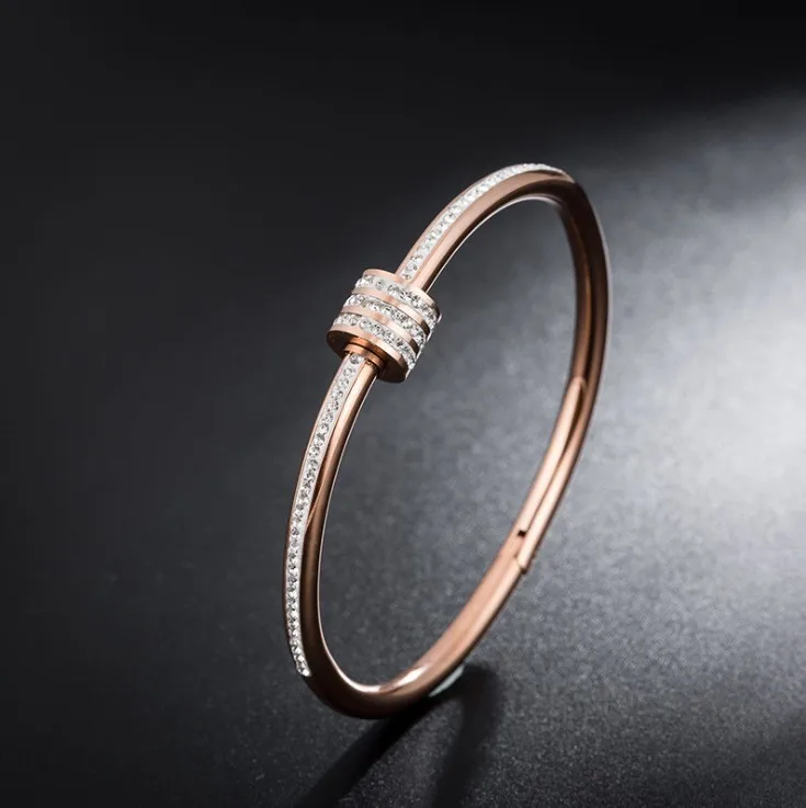 

2019 New Luxury Stainless Steel Bulgaria Bracelets Crystal from Bulgaria Women Simple exaggeration does not fade
