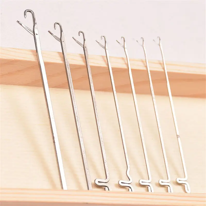 

Multifunctional Crochet Hook Knitting Tool Thread Bead Braided Weaving Helper Short Crochet Needle Random Color 7 PCs/Set