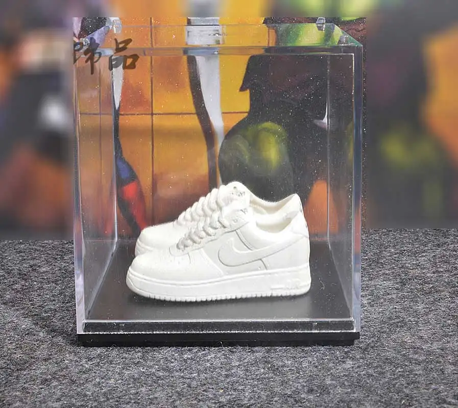 Дропшиппинг ПВХ брелоки Кукла аксессуар-брелок с акриловая витринная коробка 3D мини обуви брелок в виде кроссовка - Цвет: AF LOW WHITE